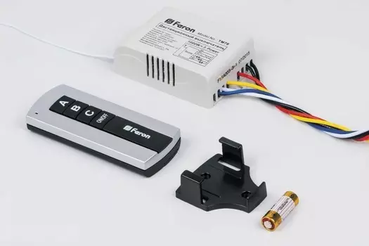 Выключатель дистанционный 230V 1000W 3-хканальный 30м с пультом управления, TM76