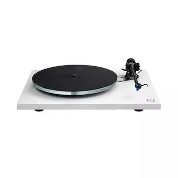 Проигрыватель винила Rega