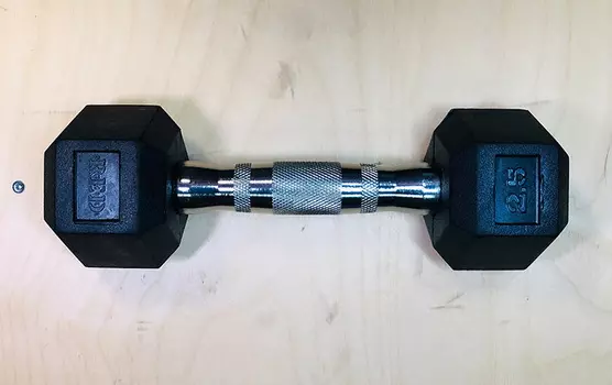 Гантель гексагональная резиновая RED Skill 2,5 кг