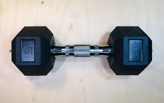 Гантель гексагональная резиновая RED Skill 7,5 кг