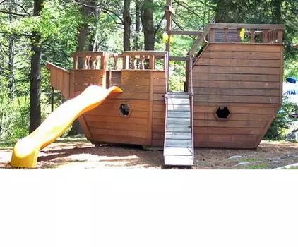 Кораблик с горкой Hercules 4923