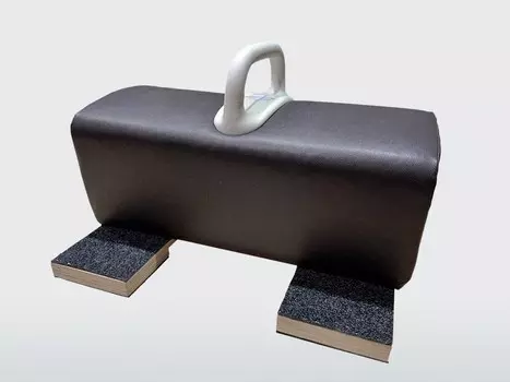 Козел гимнастический напольный с ручкой Гимнаст