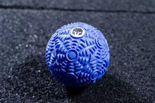 Мячик массажный рифленый YouSteel красный\синий\фиолетовый