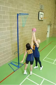 Нетбольная стойка для зала стационарная Hercules 2619
