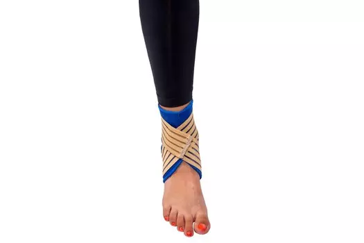 Суппорт голеностопа с дополнительной фиксацией Bradex универсальный размер SF 0255