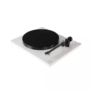 Проигрыватель винила Rega