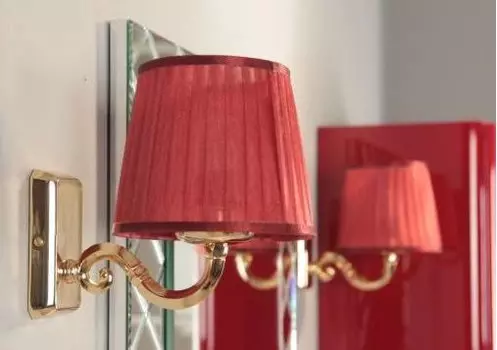 Светильник Aquaton Венеция 3009/M/ORO красный