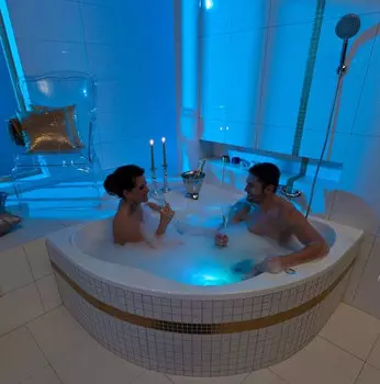 Ванна акриловая Ravak New Day 140x140 C651000000 белая