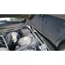 Амортизатор (упор) капота SUZUKI Vitara 2015- 2 шт