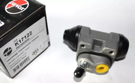 Цилиндр тормозной задний HYUNDAI Accent;Getz правый (Fenox) K17122