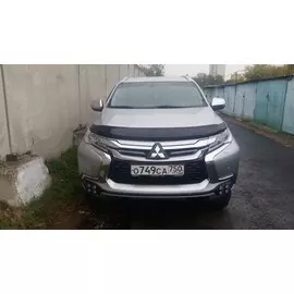 Дефлектор капота темный Mitsubishi L200 2015-/PAJERO SPORT 2016-