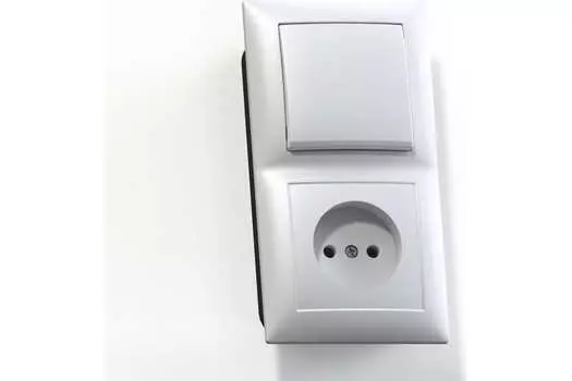 Блок розетка+выключатель Кунцево-Электро Селена БКВР-408, выключателей: 1, розеток: 1, белый (8200)