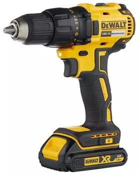 Дрель-шуруповерт DeWALT DCD777S2T, аккумуляторный, 65 Н·м, 1750 об/мин, 18V, 1.5 А·ч, Li-Ion, два акб, быстрозажимной патрон, кейс, 1.5кг (DCD777S2T-QW)