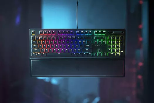 Клавиатура проводная Razer BlackWidow V3, механическая, Razer Yellow, подсветка, USB, черный (RZ03-03542100-R3R1)