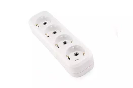 Колодка удлинителя LUX У4-Е 4-розетки, 16А, с/з, белый (4606400416616)