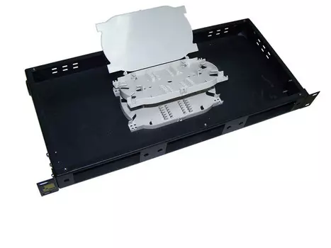 Кросс оптический LANMASTER 19" 1U, 3 адаптерные панели, 2 сплайс-кассеты, черный (LAN-FOBM-RM-3P)