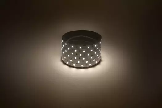 Лента светодиодная LS2835 -60LED-IP20-WW-eco-5m, 5 м, PLS 2835, 60 шт./4.8 Вт на метр, 12V, 3000 K, теплый белый, IP20 Эра (Б0035587)