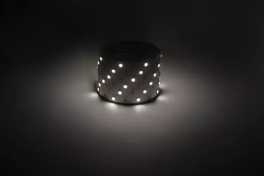 Лента светодиодная LS5050 -7,2-30-12-4000K-IP20-1 year-5m, 5 м, PLS 5050, 30 шт./7.2 Вт на метр, 12V, 4000 K, нейтральный белый, IP20 Эра (Б0059916)