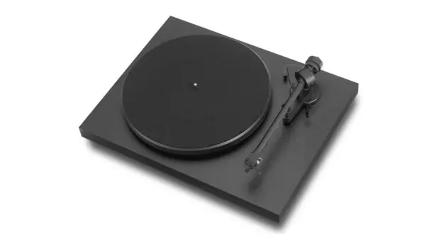 Проигрыватель винила PRO-JECT DEBUT III DC Matt BLACK, черный