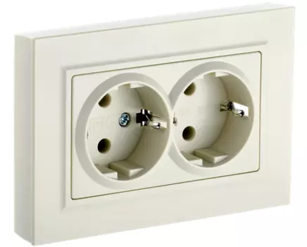 Розетка IEK BRITE РСш12-3-БрКр, скрытый монтаж, 2-х постовая, с з/к, со шторками, 16A, в сборе, бежевый (BR-R24-16-K10-F)