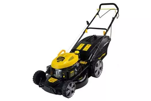 Самоходная газонокосилка Champion LM5345, бензиновая, 6 л.с., ширина скашивания 52.5см, высота скашивания 25мм-75мм, 96.3 дБ, объем травосборника 70л., 39.6кг