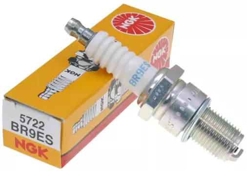 Свеча зажигания NGK 5722 (BR9ES)