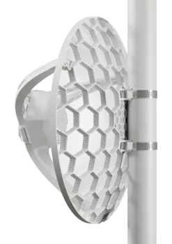 Точка доступа MikroTik LHG LTE6 kit LAN: 1 Гбит/с, внешних антенн: 1x17 дБи, PoE (LHGGR&FG621-EA)