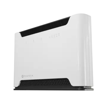 Wi-Fi роутер MikroTik Chateau LTE6, 802.11a/b/g/n/ac, 2.4 / 5 ГГц, до 1.17 Гбит/с, LAN 4x1 Гбит/с, WAN 1x1 Гбит/с, внутренних антенн: 4, 1xUSB 2.0, LTE (D53G-5HacD2HnD-TC&FG621-EA)