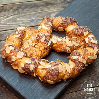 Слоеный брецель с миндалем - 125 г