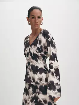 Блуза из вискозы с длинным рукавом XS(42)