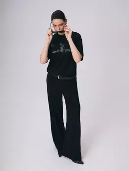 Футболка с лого-вышивкой пайетками XS(42)