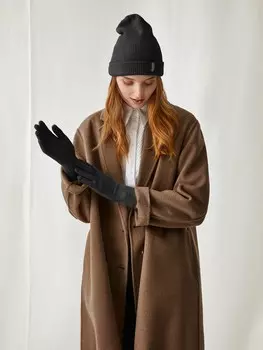 Шапка из шерсти мериноса тёмно-серого оттенка (54-56)