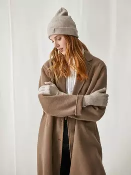 Шапка из шерсти мериноса бежевого оттенка (54-56)