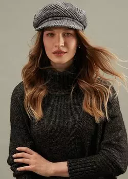 Серая кепка в клетку (56-58)