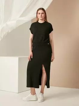 Юбка прямая вязаная с разрезом (56)