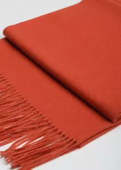 Однотонный шарф с бахромой (65*180)
