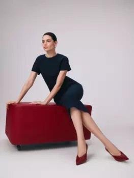 Платье длины миди в классическом стиле XS(42)