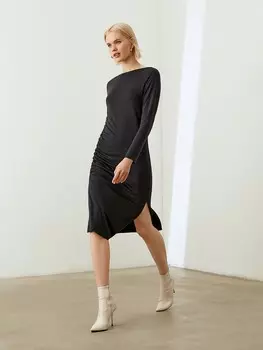 Платье с драпировкой и разрезом ELIS