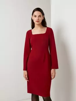 Платье с вырезом "каре" XS(42)