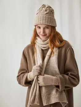 Палантин из шерстяной пряжи бежевого оттенка (190*45)