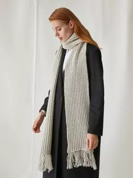 Длинный шарф с бахромой по краям (230*20)