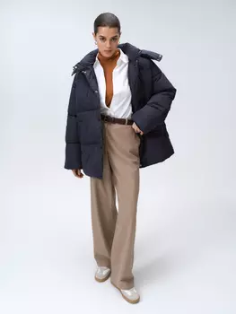 Утепленный пуховик с капюшоном на молнии и кнопках XL(50)