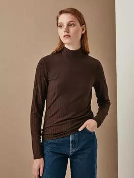 Водолазка из фактурного трикотажа XS(42)