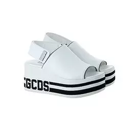 Босоножки GCDS