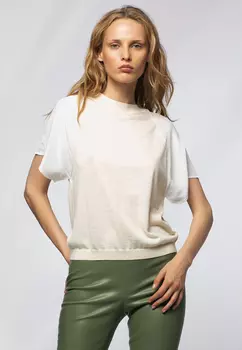 Футболка MAX&MOI