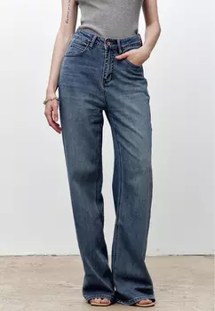 Прямые джинсы на высокой посадке AZUR