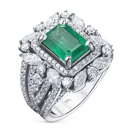 Кольцо из белого золота с бриллиантами и изумрудом э0938кц03210469