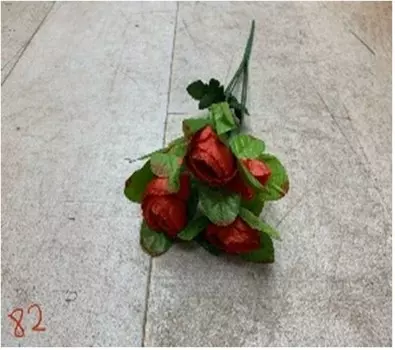 Букет искусственных цветов розы в бутонах 34 см е82