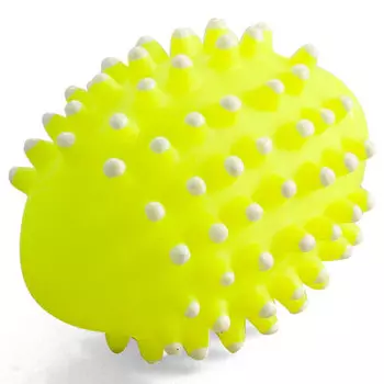 Игрушка для собак триол мяч для регби с шипами 8.5 см винил 73051 12101118