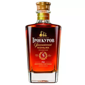 Коньяк российский троекуров 0,5л 40% пятилетний